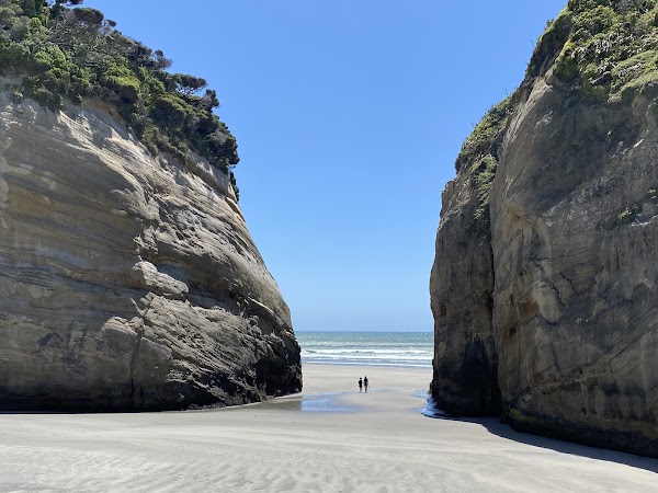 Wharariki Beach 2