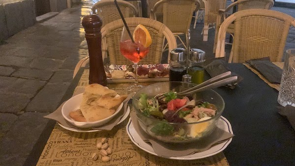 Catania Social Club | Ristorante, Pizzeria & Cocktail Bar 5