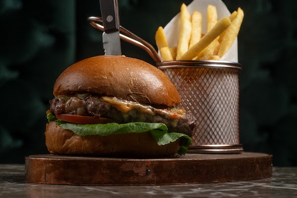 Coco Grill & Lounge 5