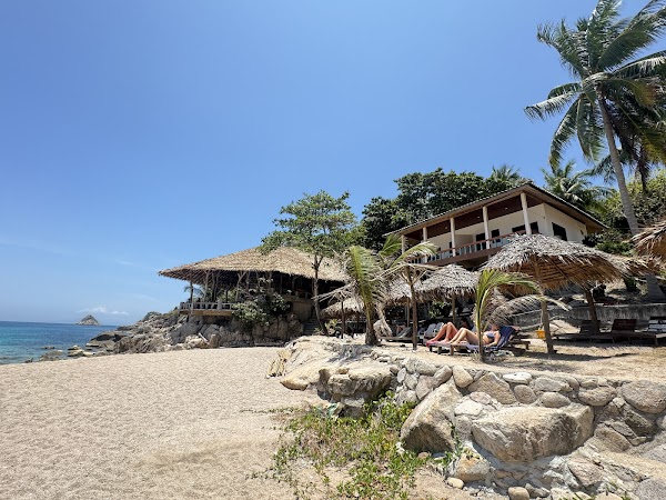 Free beach to shark bay 3