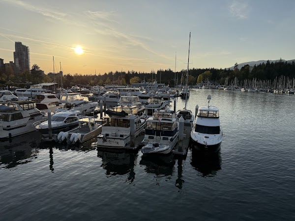 Lift Bar Grill View - Downtown Vancouver 3