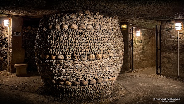 Catacombs of Paris 4