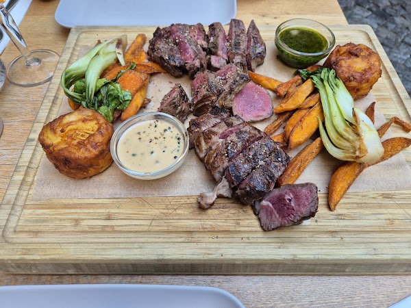 Beerstro14 Steak House Restaurant 3