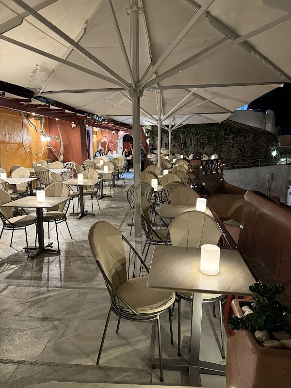 Kastro Restaurant Oia 5