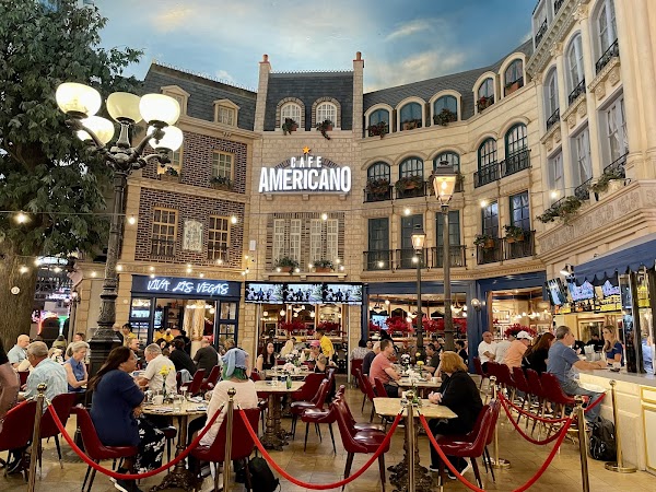 Cafe Americano at Caesars Palace 3