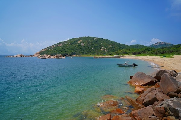Shek Pai Wan Beach