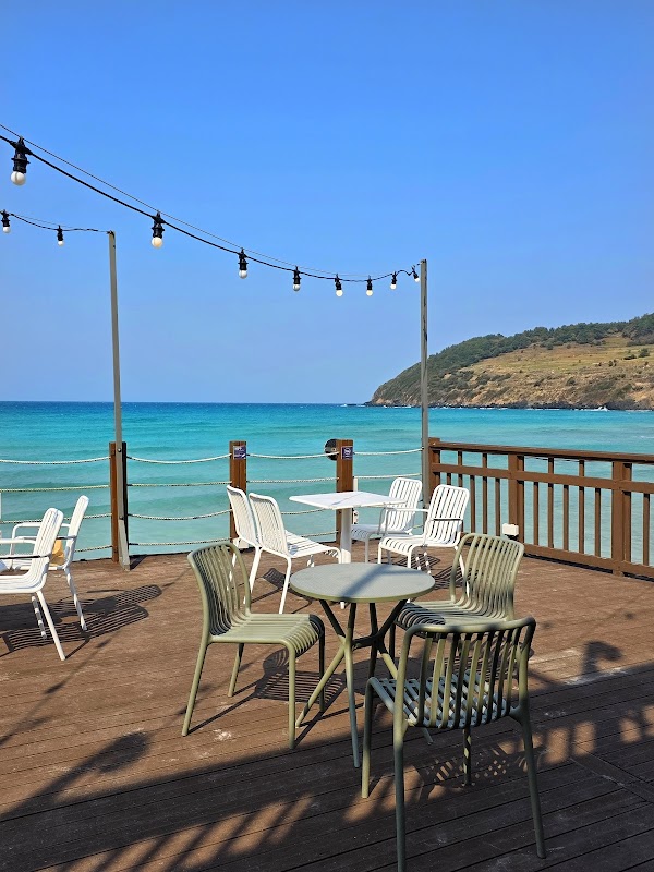 Cafe Del Moondo