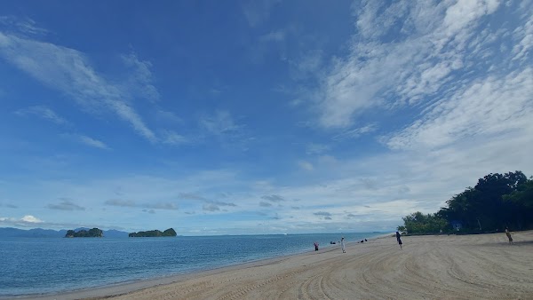 Tanjung Rhu Beach 4