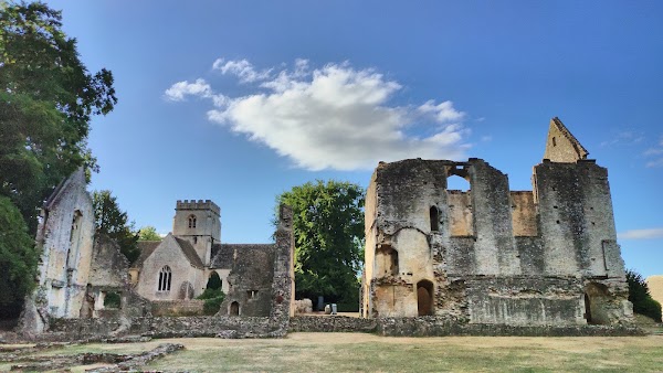 Minster Lovell Hall & Dovecote