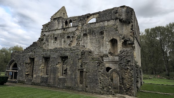 Minster Lovell Hall & Dovecote 5
