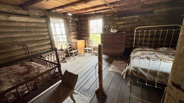 McMullen-Coachman Log Cabin