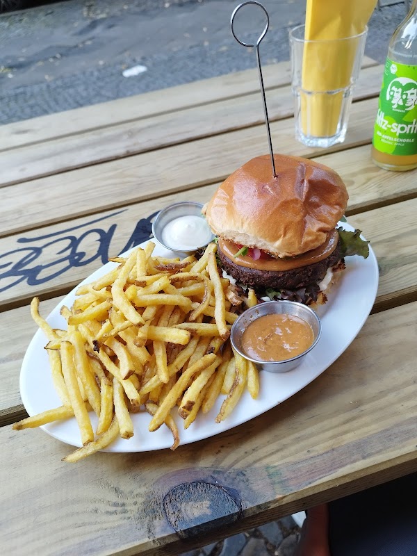 Lia's Kitchen - 100% Vegan 3