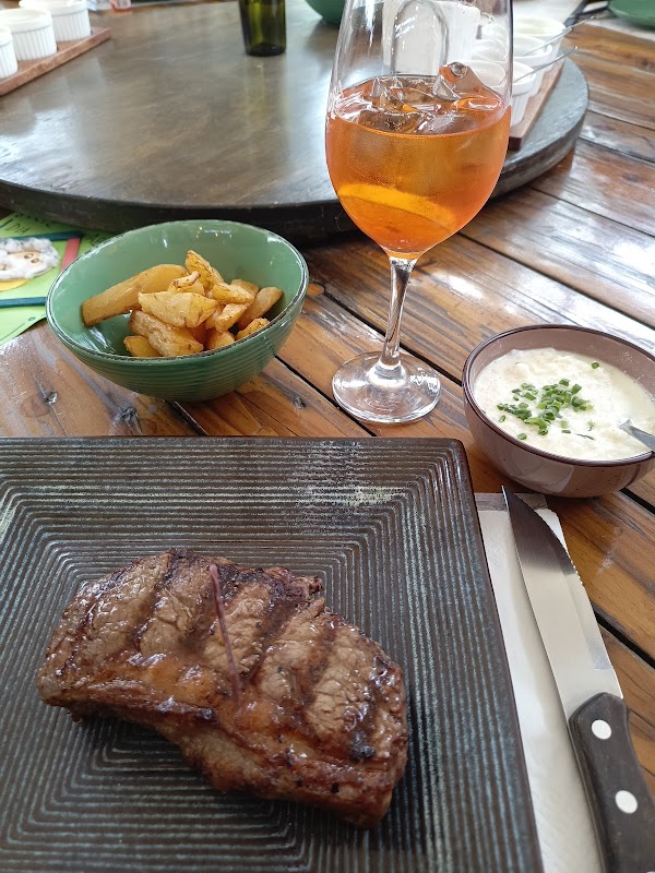 TINTO CARNES & VINOS 4