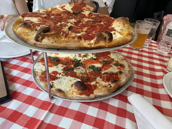 Grimaldi's Pizzeria 3
