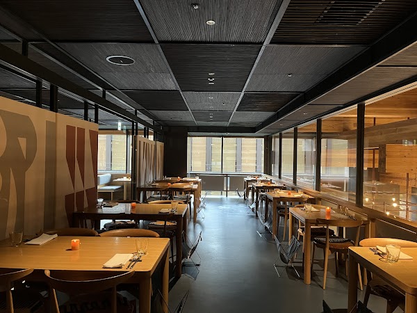 MR. MAURICE’S ITALIAN Restaurant & Rooftop Bar 5