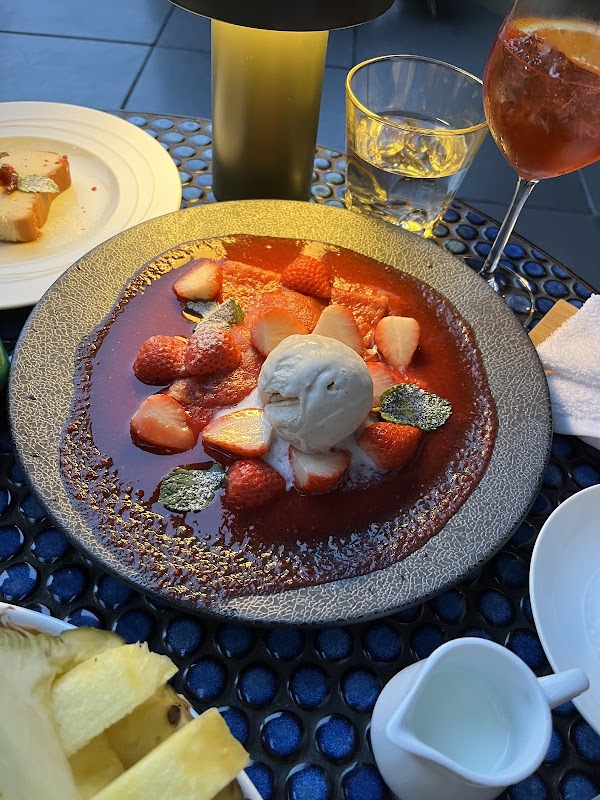 MR. MAURICE’S ITALIAN Restaurant & Rooftop Bar 3