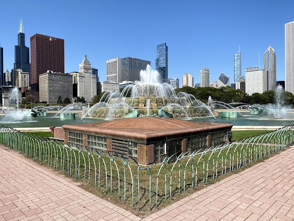 Buckingham Fountain 3