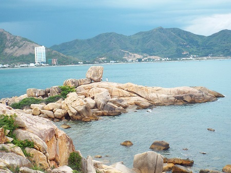 Bãi Tắm Hòn Chồng