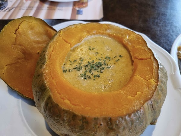 Dr. Robbin Pizza and Pasta 4