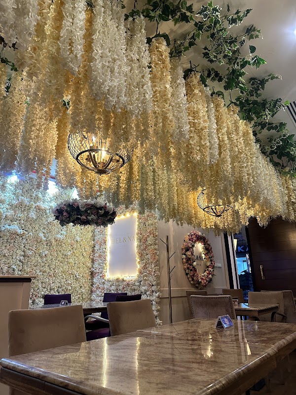 Helena Restaurant Café 3