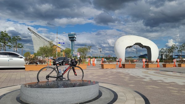 Ara Seohaegabmun (West Sea Lock) Certification Center Cheongna International City 3