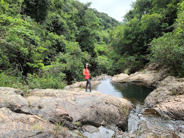 Tai Tam Mound Waterfall 4