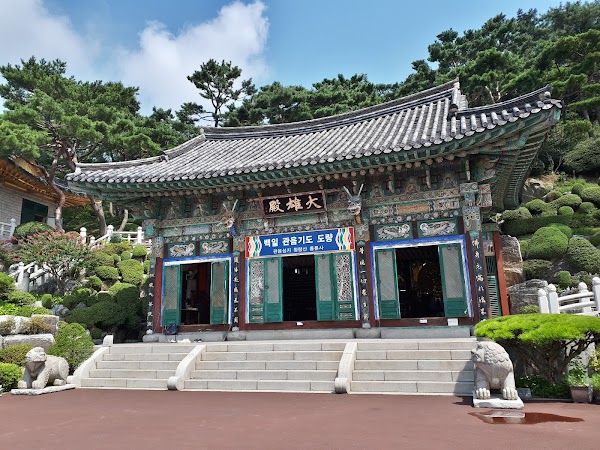 Heungryunsa Temple 1