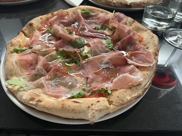 Pietra Pizzeria & Cocktail Bar - #1 Pizzeria in Serbia and #26 in Europe 4