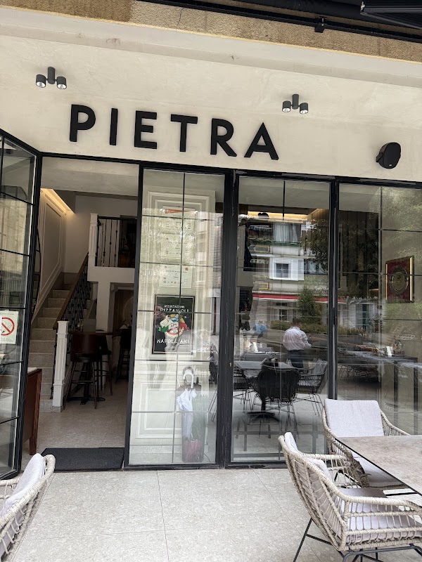 Pietra Pizzeria & Cocktail Bar - #1 Pizzeria in Serbia and #26 in Europe 3
