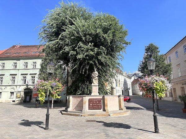 Main Square 4