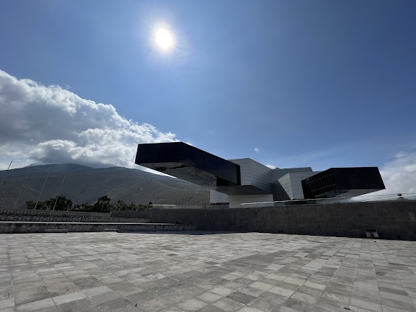 Middle of the World City 2