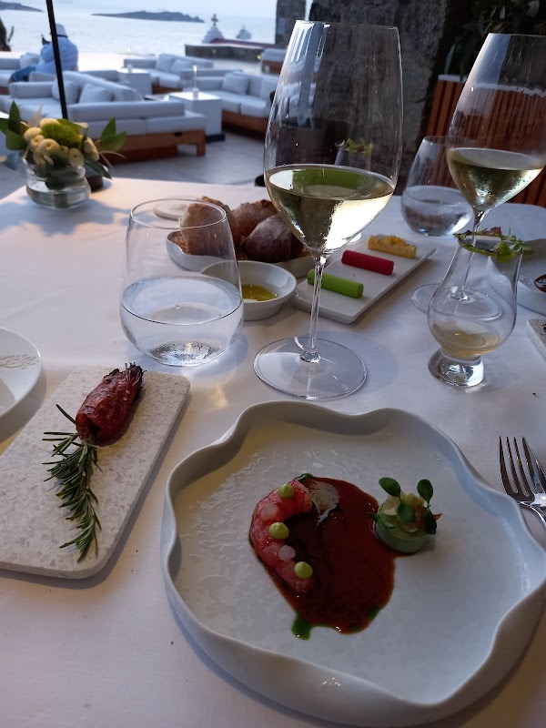 YĒVO By Bill&Coo Mykonos 4