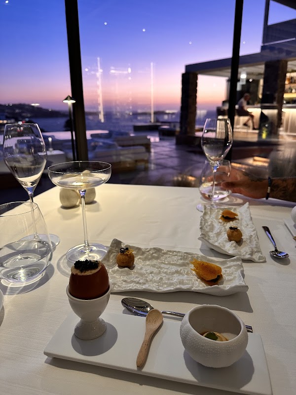 YĒVO By Bill&Coo Mykonos 3