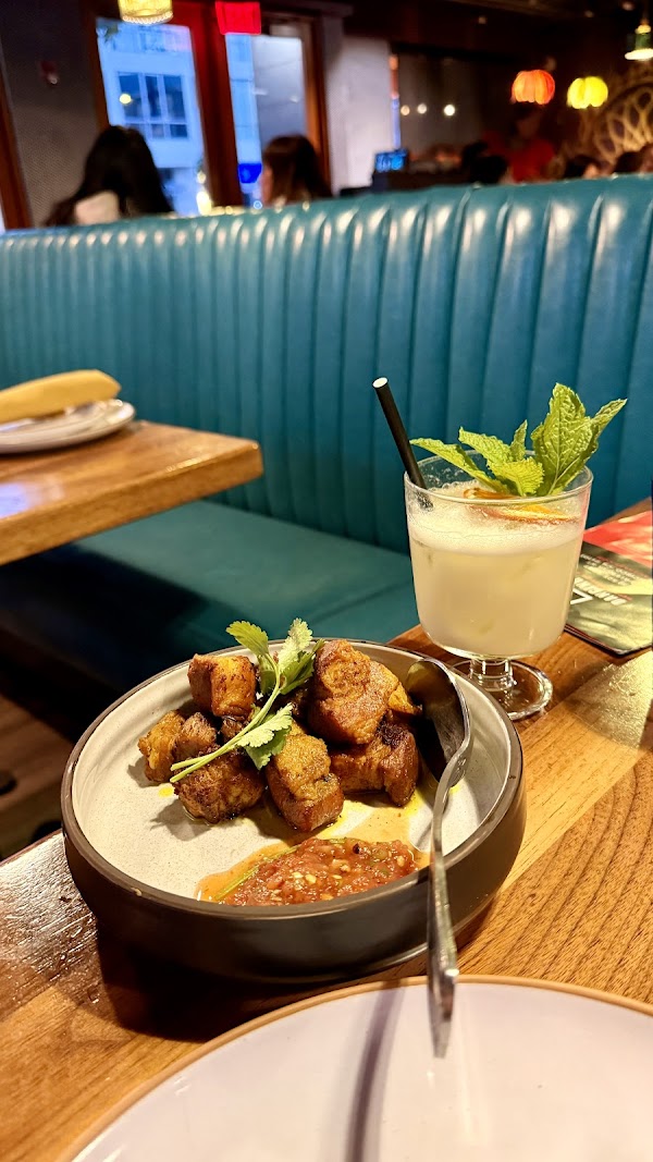 Dancing Yak Restaurant & Bar 4