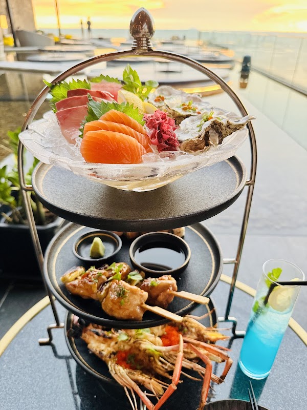 Over the moon at Ana Anan Pattaya 5