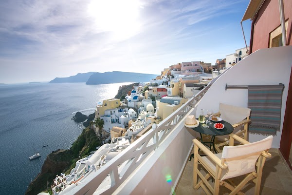 Old oia Houses