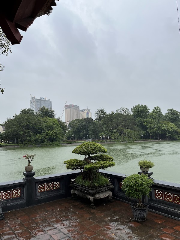 Hoàn Kiếm Lake 5