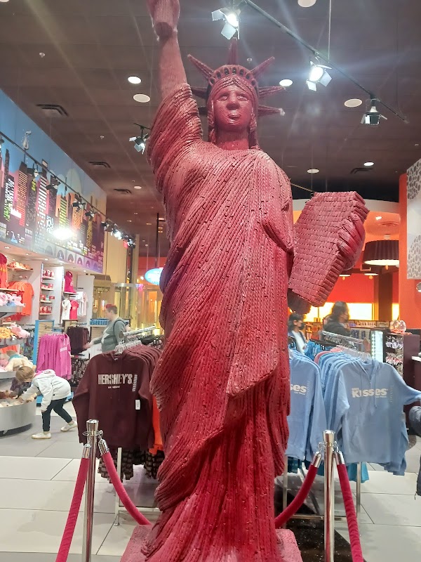 Replica Statue of Liberty 3