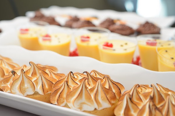 Shoreline Lake American Bistro 4