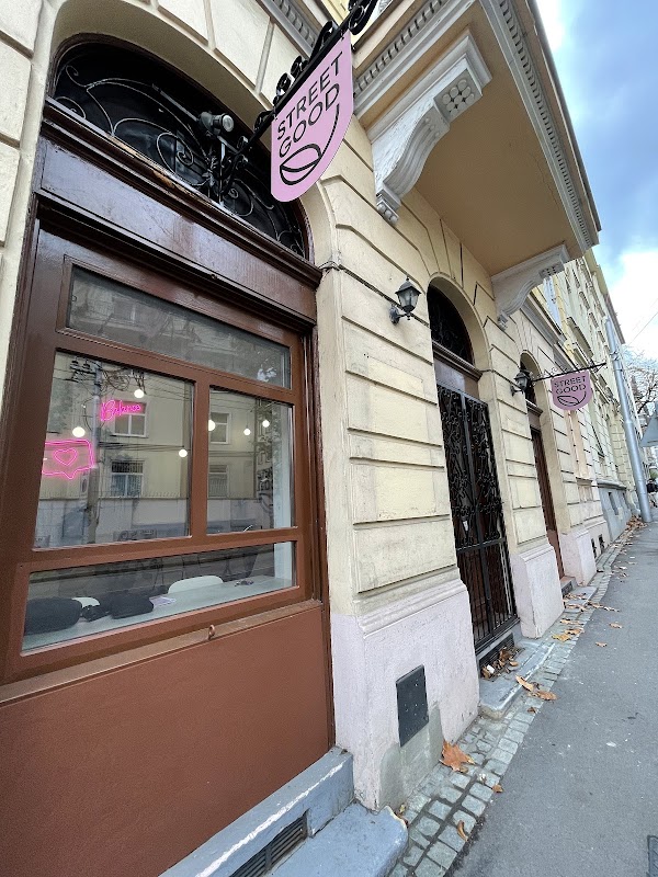 Street Good - Healthy bistro in Bratislava