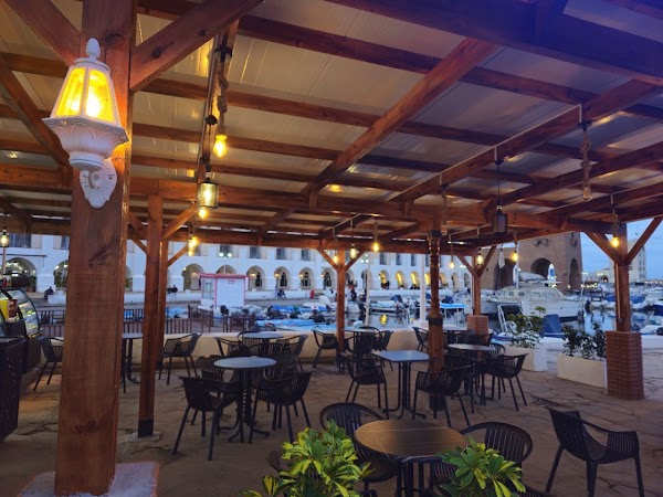 The Port Terrace شرفة الميناء 1