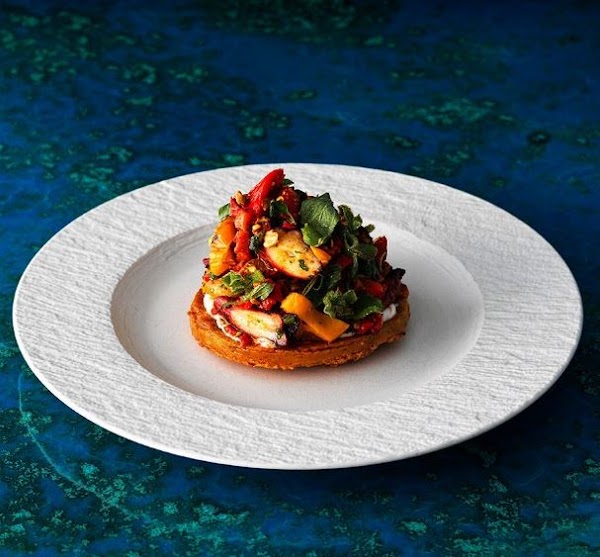 Icebergs Dining Room and Bar 5