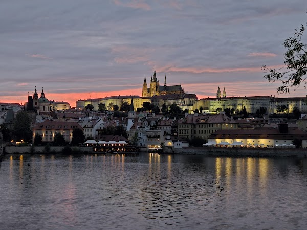 Charles Bridge 10