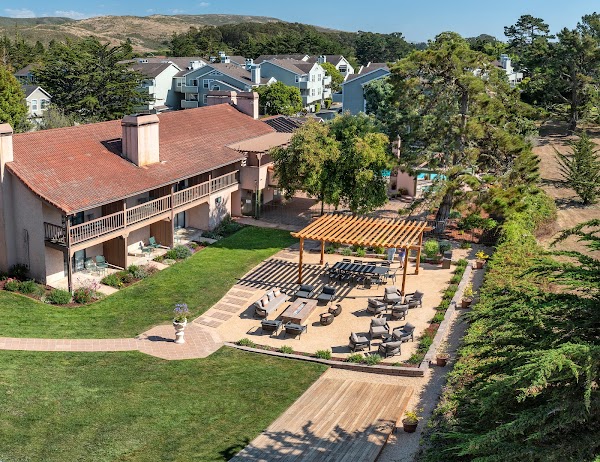 Half Moon Bay Lodge 2