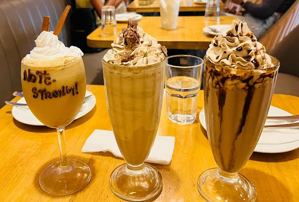 Bustling Brew Bistro Cafe 3