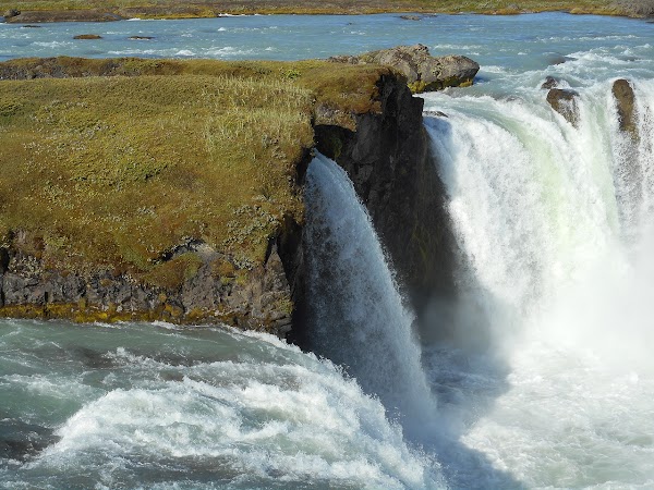 Goðafoss Waterfall 2