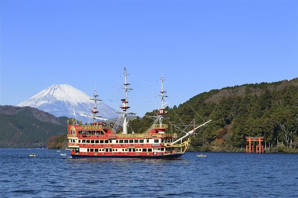 Lake Ashi 4