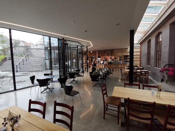 Iddis Café & Brasserie