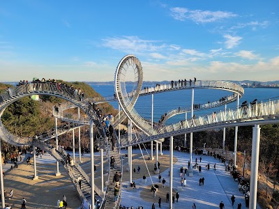 Hwanho Park Space Walk 1