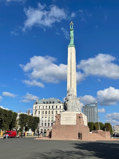 The Freedom Monument 1